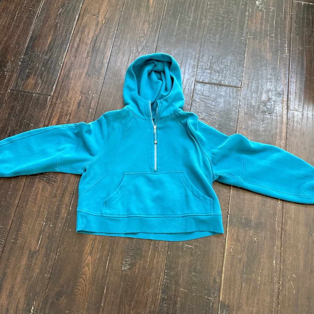 Lululemon Scuba Teal Hooded Sweatshirt with Front Pocket